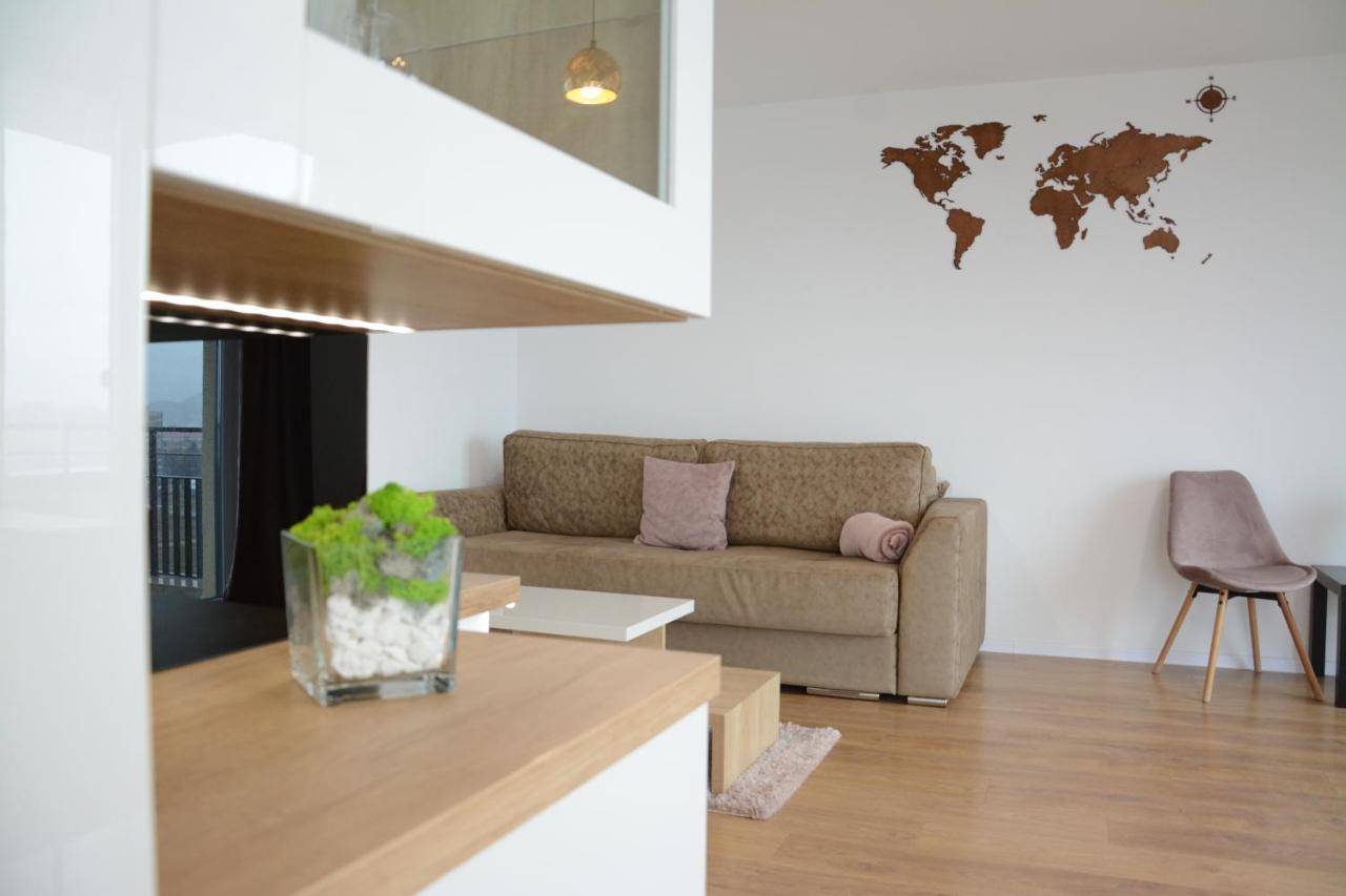 Luxury Panorama Apartament,Coresi Braşov Buitenkant foto