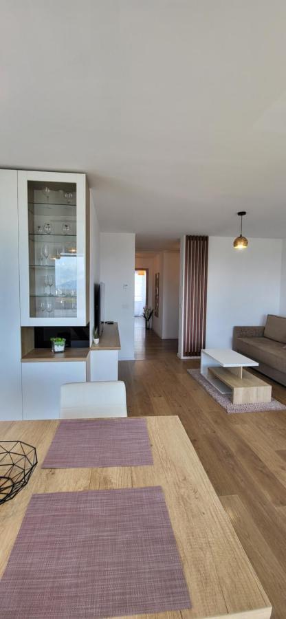 Luxury Panorama Apartament,Coresi Braşov Buitenkant foto